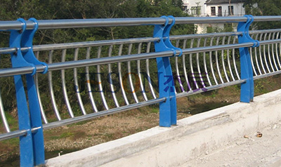 雙片鍍鋅不鏽鋼護欄 雙片(piàn)鍍鋅不鏽鋼護欄