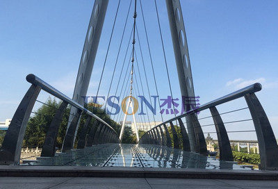 橋梁護欄安裝(zhuāng)效果圖01 橋梁護欄安裝效果圖01