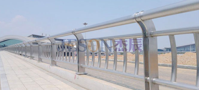 雙片不鏽鋼橋梁護欄.jpg 雙(shuāng)片不鏽鋼橋梁(liáng)護欄.jpg