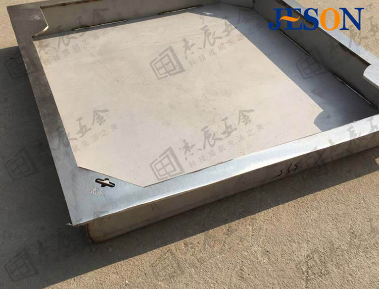 不鏽鋼包邊井蓋04