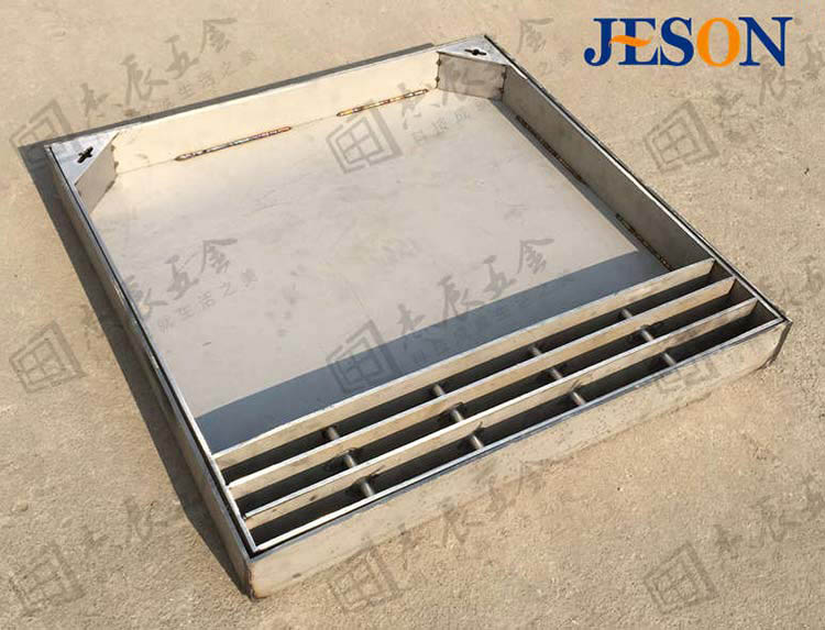 白鋼隱形（xíng）井蓋03