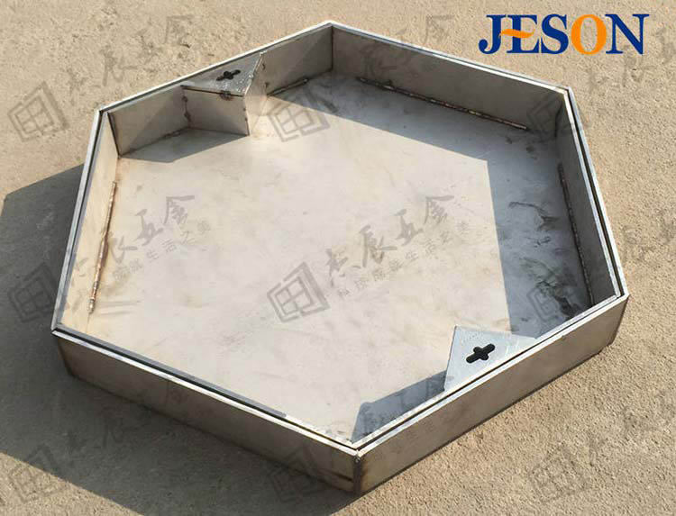 不（bú）鏽鋼裝飾（shì）井蓋03